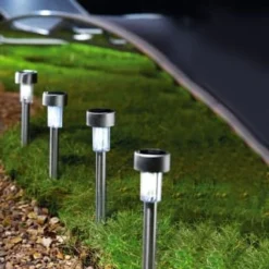 Eveready Mini Solar Lighting Posts 8pk - Colour Changing